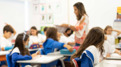 Sala de aula com alunos